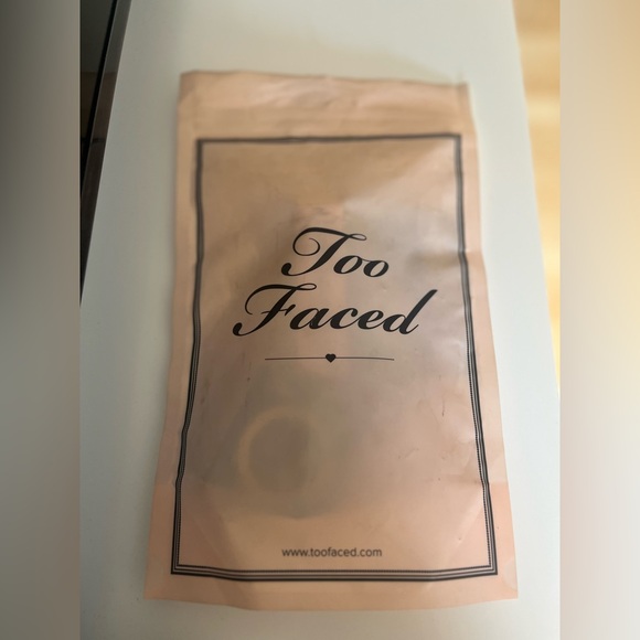 Too Faced Bundle - Picture 6 of 7